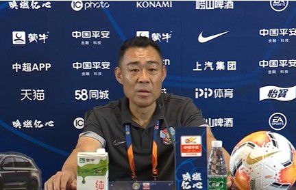 TA：切尔西冬窗无法召回卢卡库，球员租借合同中无相应条款据The Athletic消息，切尔西在将卢卡库外租至罗马的合同中，没有设置召回球员的条款。